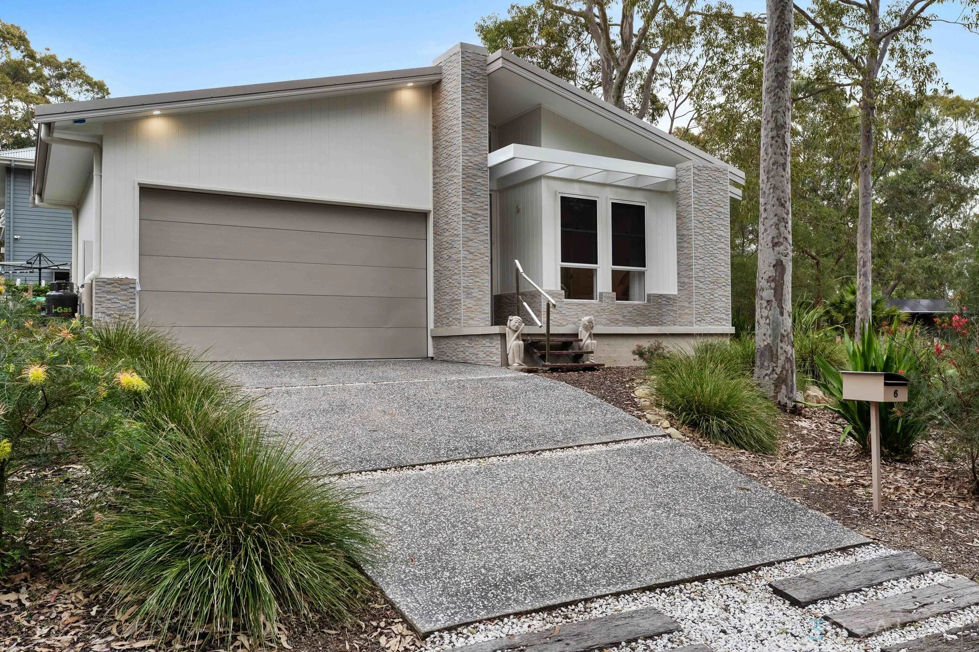 6  Shoreside Row, Murrays Beach, NSW 2281