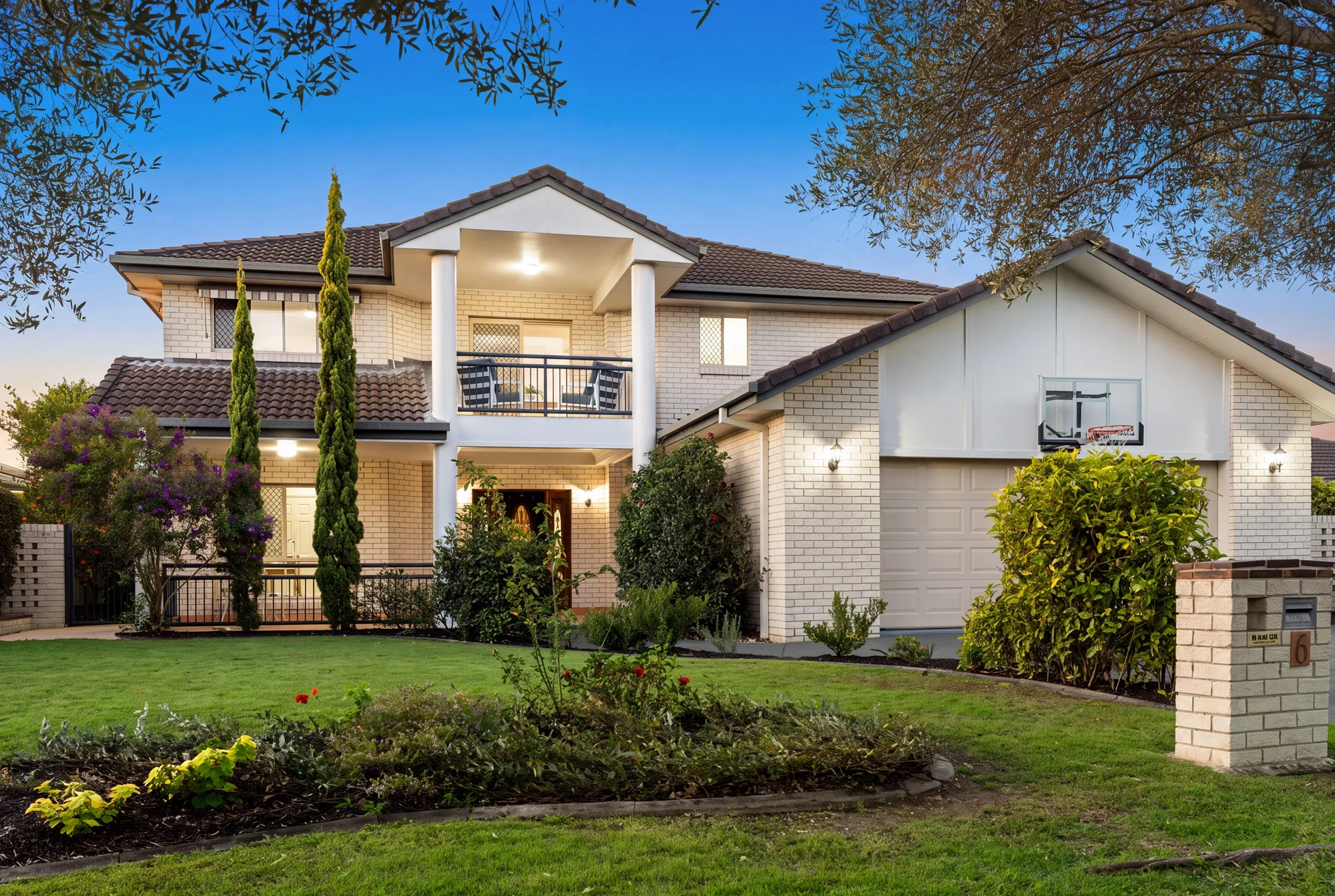 6 Stoddart Court, Carindale, Qld 4152