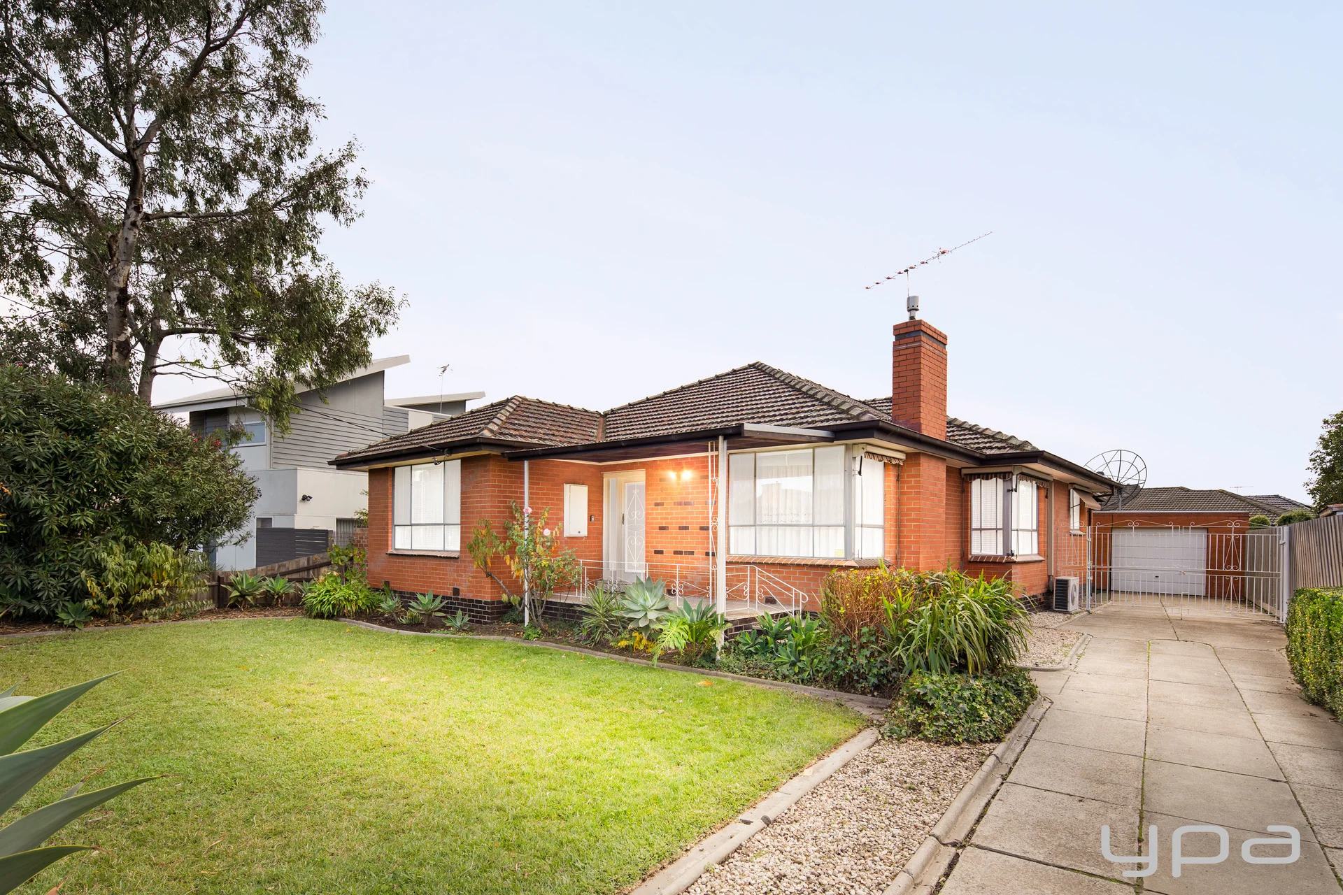 6 Viola Avenue, Brooklyn, Vic 3012