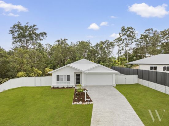 6 Woodland Drive, Southside, Qld 4570