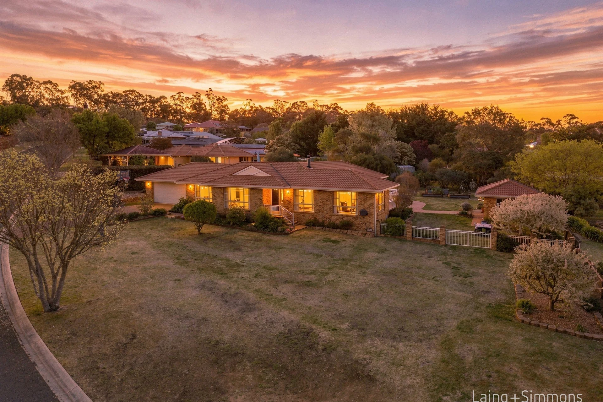 60 The Avenue, Armidale, NSW 2350