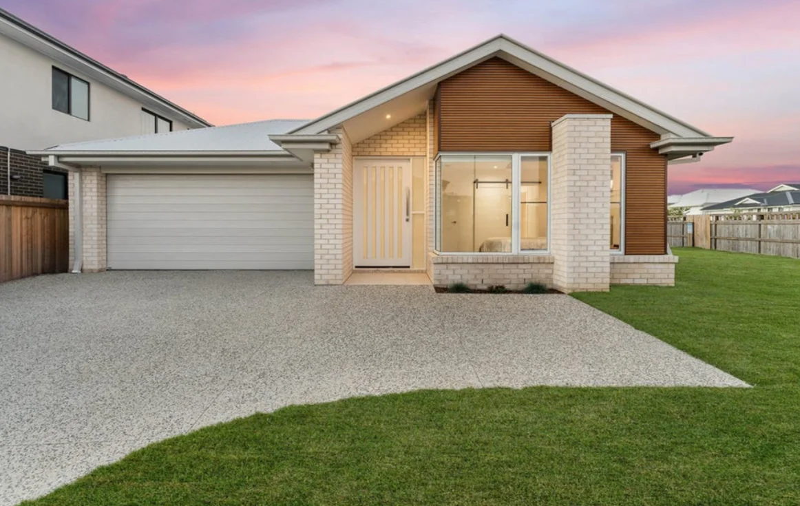 61 Belvedere Drive, Spring Mountain, Qld 4300