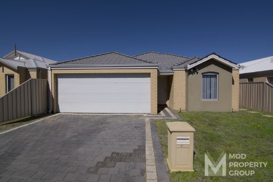 61 Longhurst Way, Queens Park, WA 6107