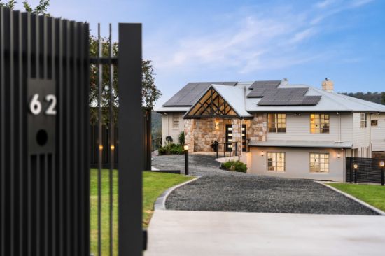 62 Skyline Drive, Blue Mountain Heights, Qld 4350