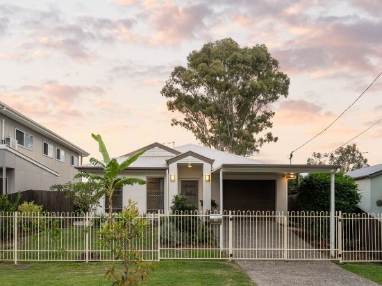 63 Blackwood Road, Deagon, Qld 4017