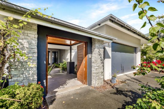 63 Ocean Drive, Palm Cove, Qld 4879