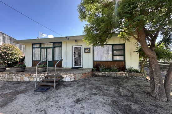 66 Absolon Street, Dumbleyung, WA 6350