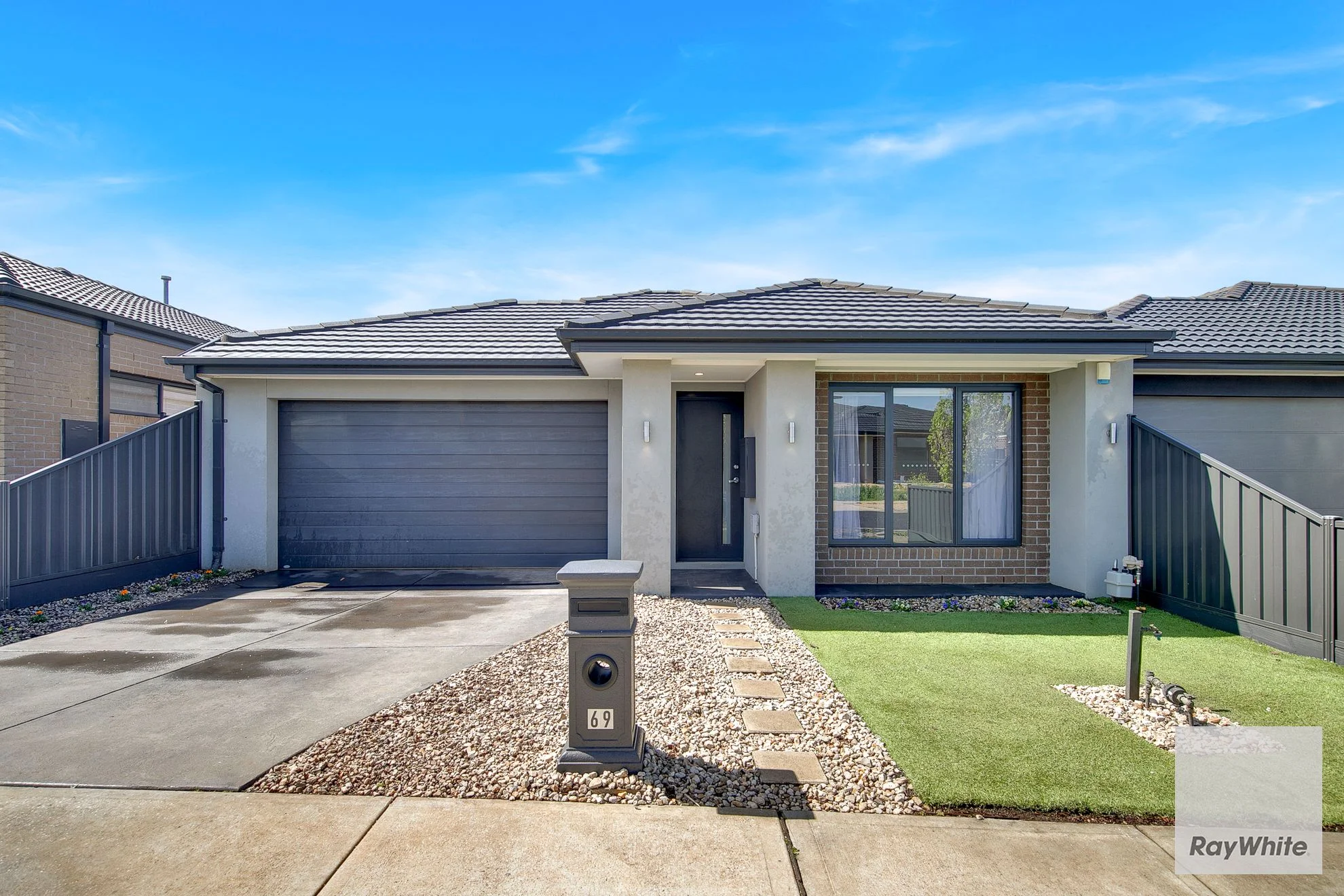 69 Legrange Crescent, FRASER RISE VIC 3336