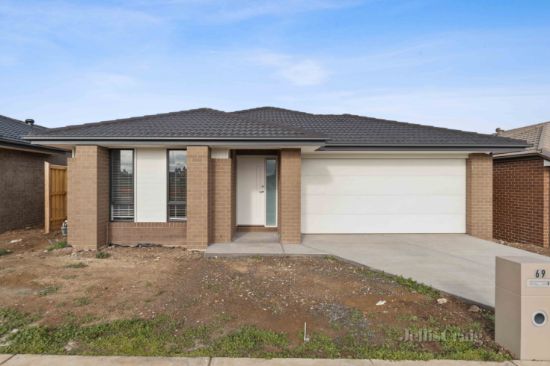 69 Steamboat Avenue, Winter Valley, Vic 3358
