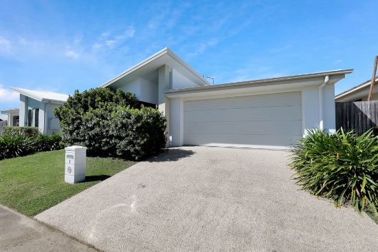 7 Antonia Court, Glenella, Qld 4740
