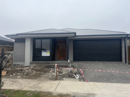 7 Ballina Crescent, Donnybrook, Vic 3064