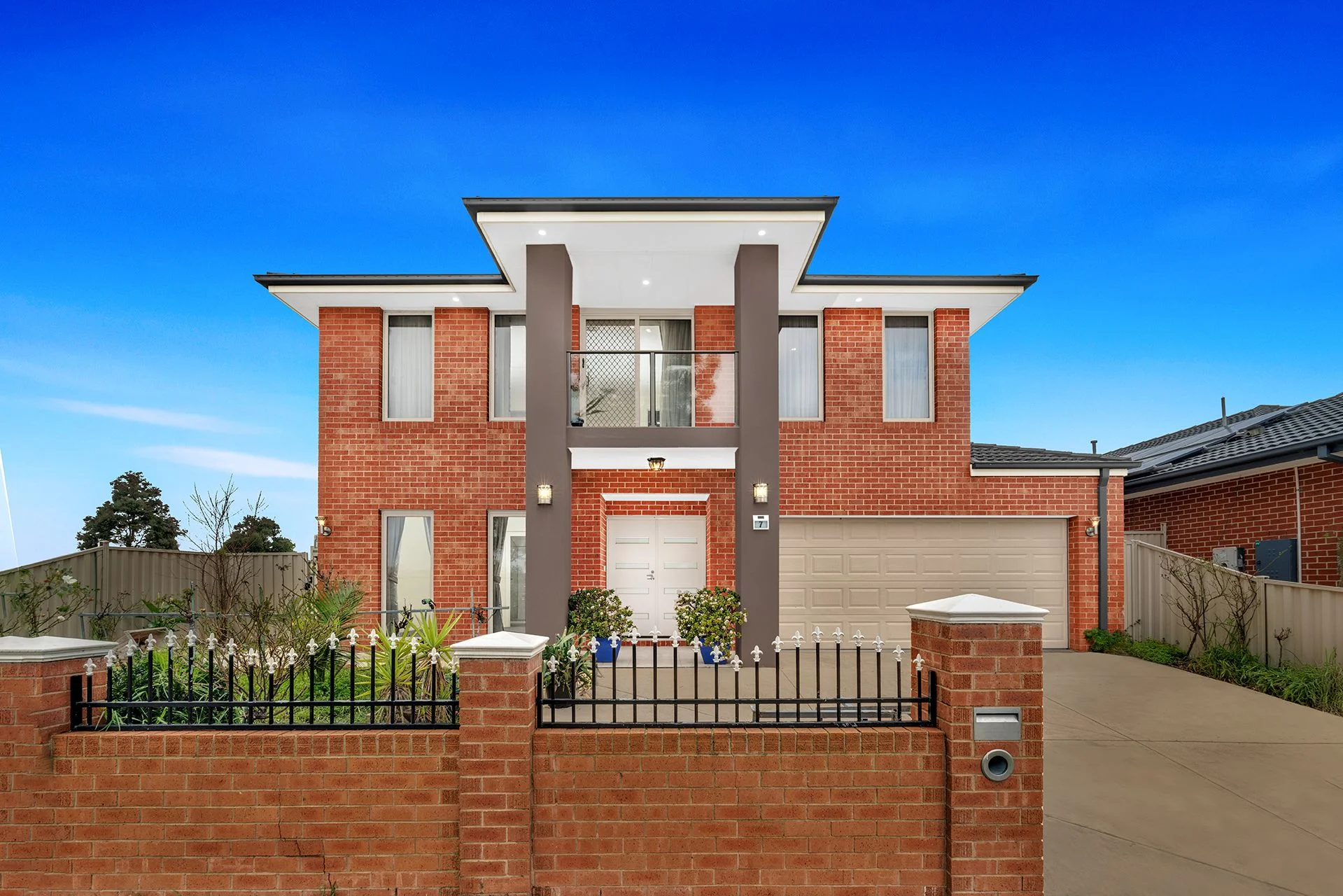 7 Ballymena Crescent, Cranbourne East VIC 3977