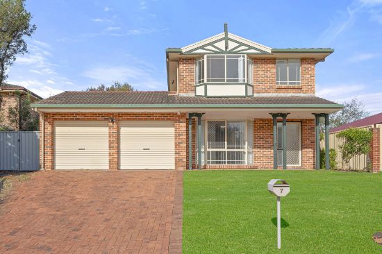 7 Banksia Place, Wattle Grove, NSW 2173