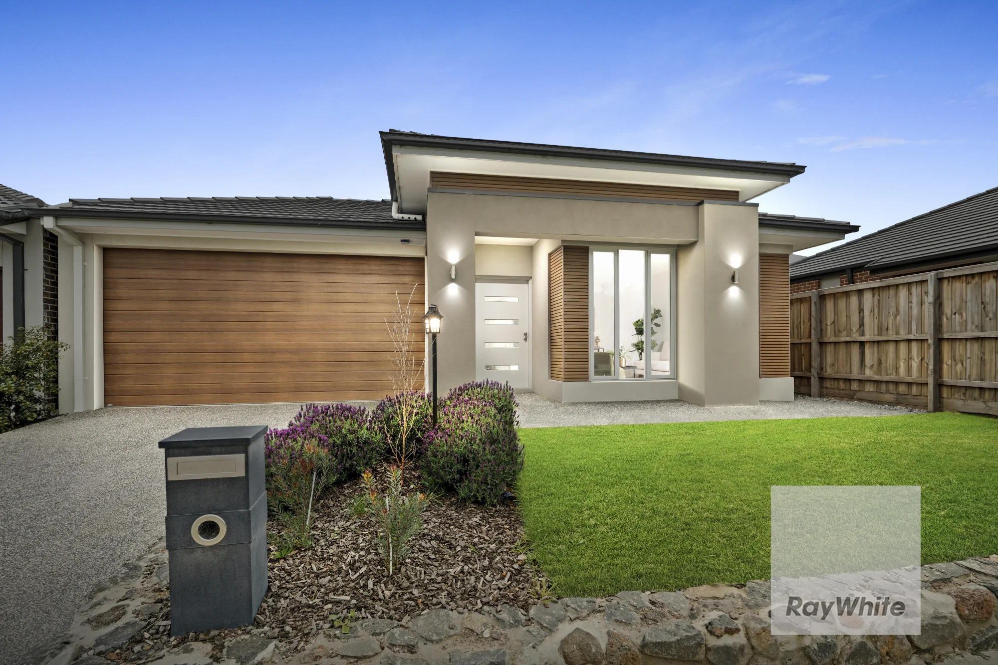 7 Demesne Drive, Donnybrook, Vic 3064