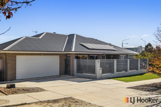 7 Dengate Crescent, Moncrieff, ACT 2914
