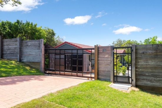 7 Forfar Street, Seventeen Mile Rocks, Qld 4073