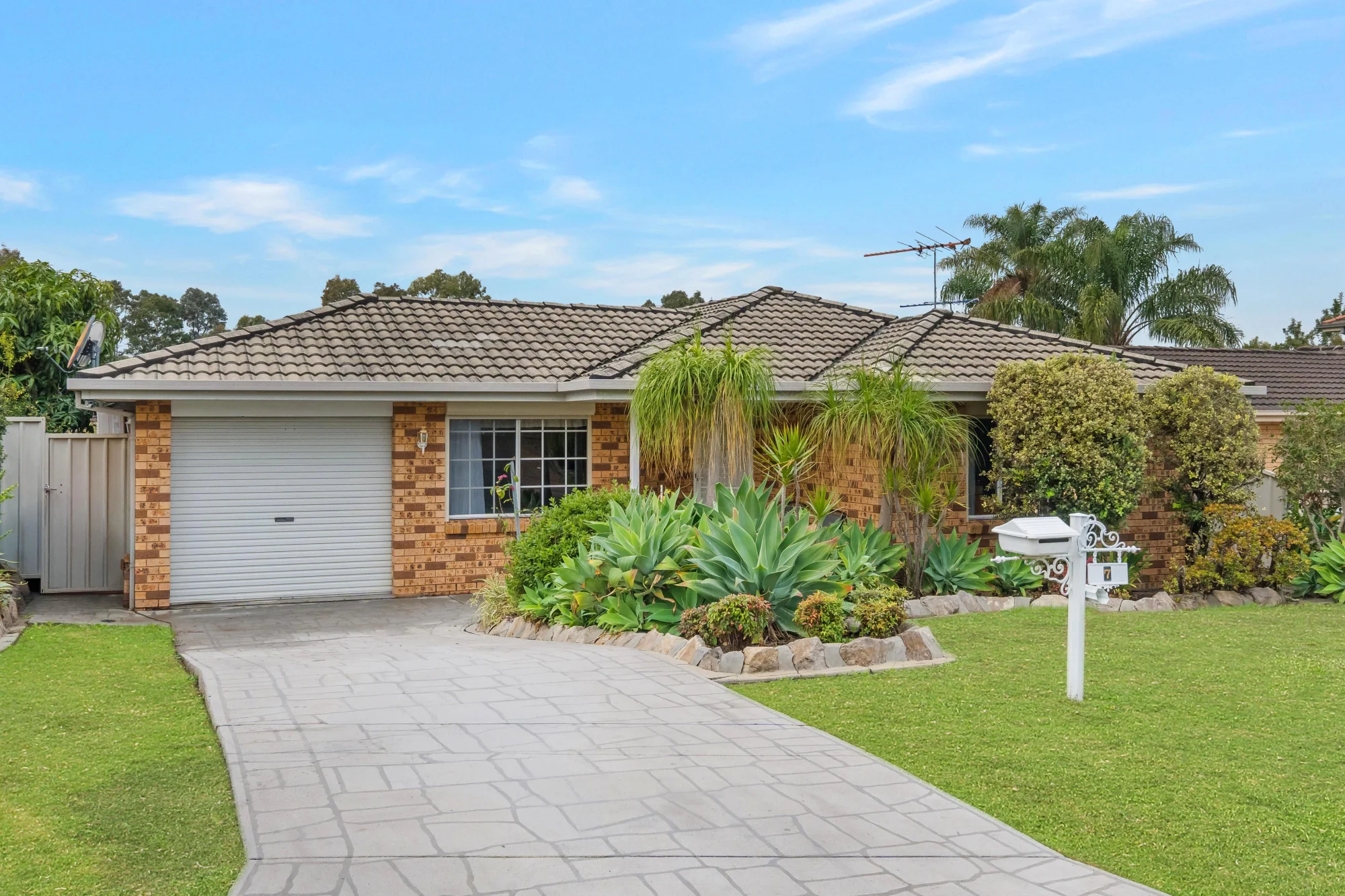 7 Grebe Place, Hinchinbrook, NSW 2168