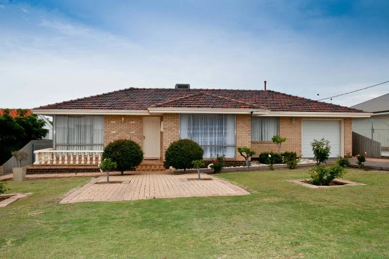 7 Hartog Street, Innaloo, WA 6018
