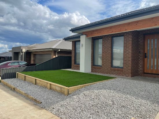 7 Heathcote Drive, Lucas, Vic 3350