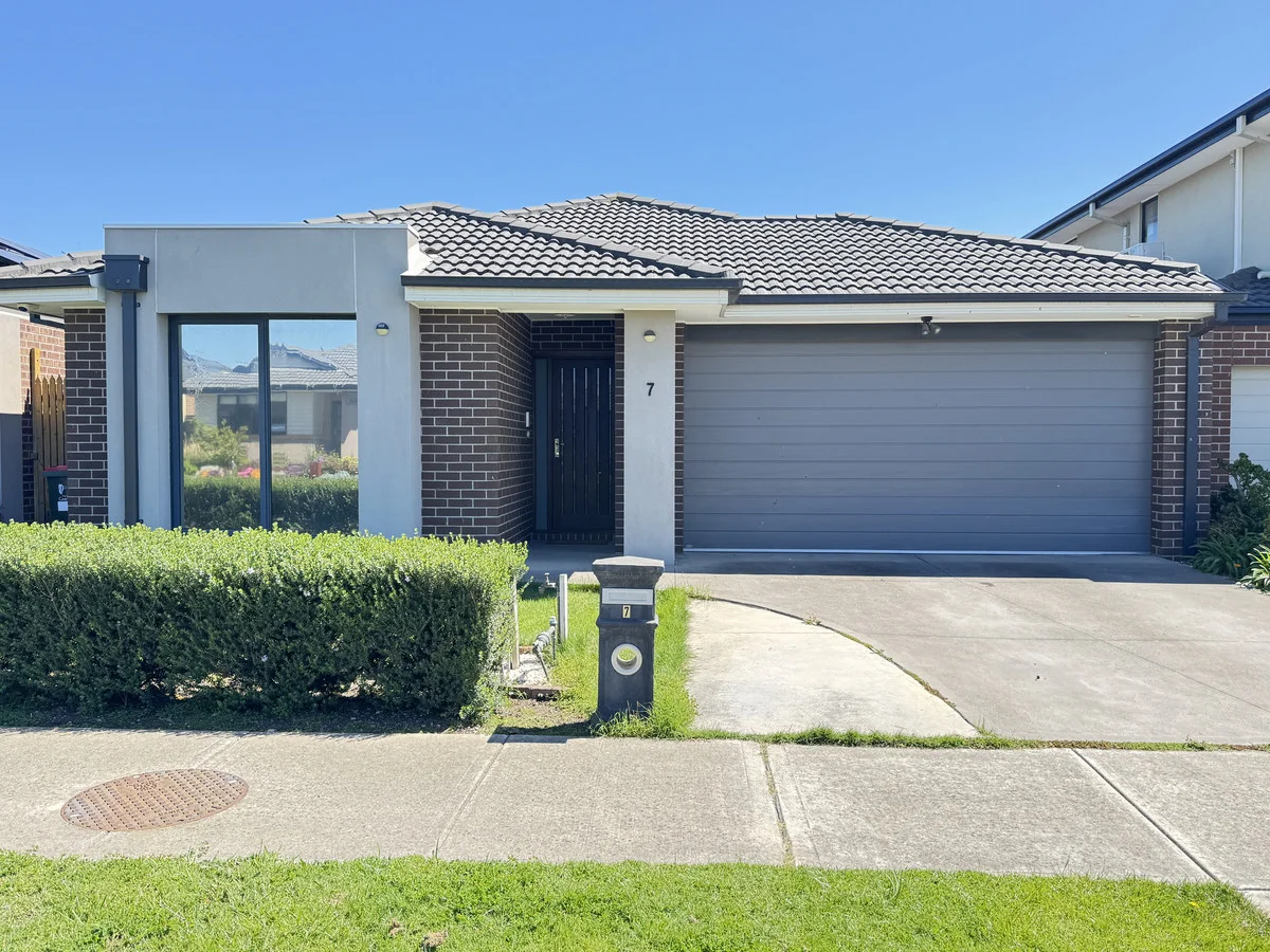 7 Helder Close, Cranbourne West, Vic 3977
