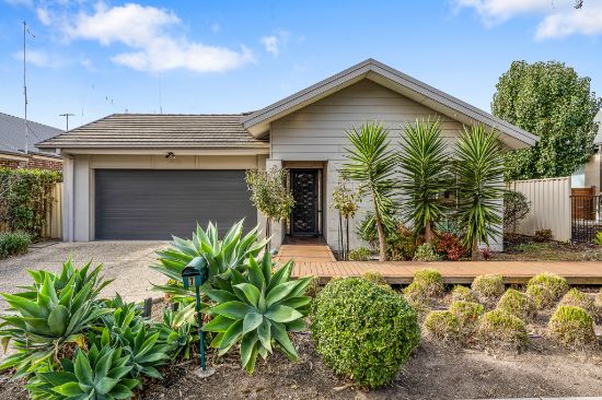 7 John Russell Road, Cranbourne West, Vic 3977