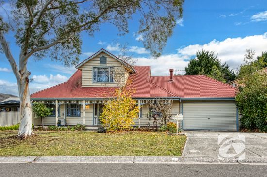 7 Mirrabook Court, Berwick, Vic 3806