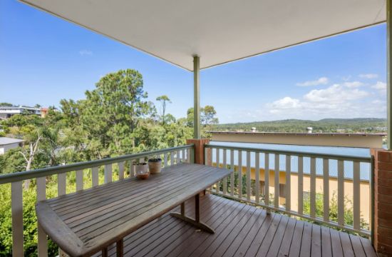 7  Pago Terrace, Pacific Pines, Qld 4211