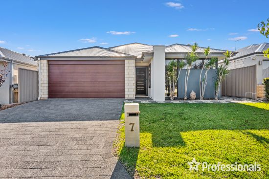 7 Quince Way, Forrestfield, WA 6058