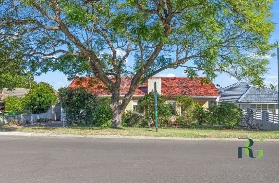 7 Redwood Crescent, Melville, WA 6156