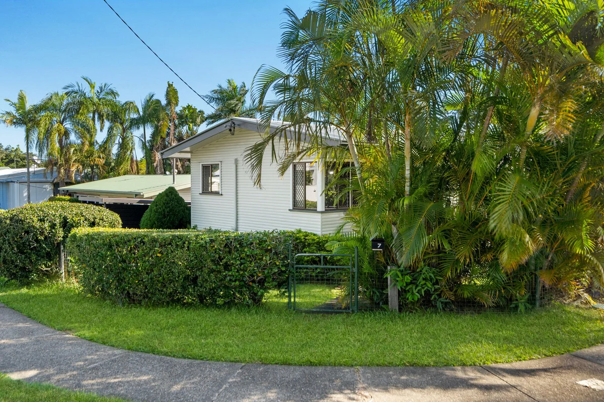 7 Ridgeway Avenue, Southport, Qld 4215