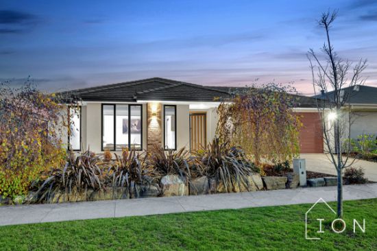 7 Strikeline Crescent, Clyde North, Vic 3978