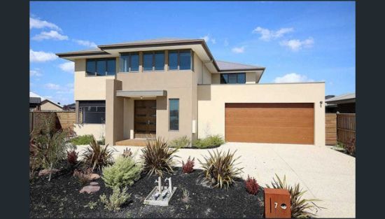 7 Waterbloom Avenue, Clyde North, Vic 3978