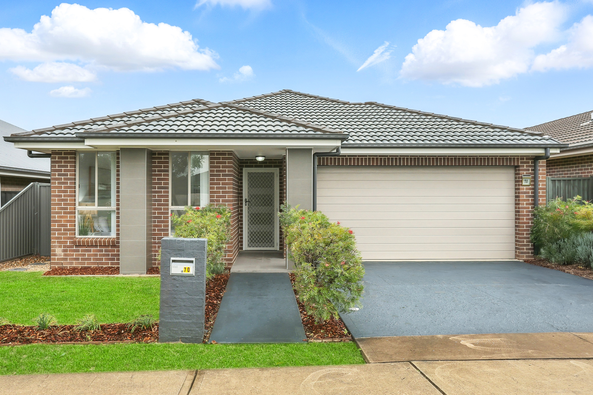 70 Armoury Road, Jordan Springs, NSW 2747 70 Armoury Road, Jordan Springs, NSW 2747