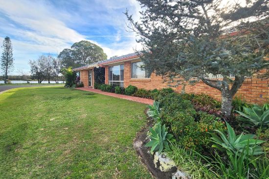 70 Elizabeth Parade, Forster, NSW 2428