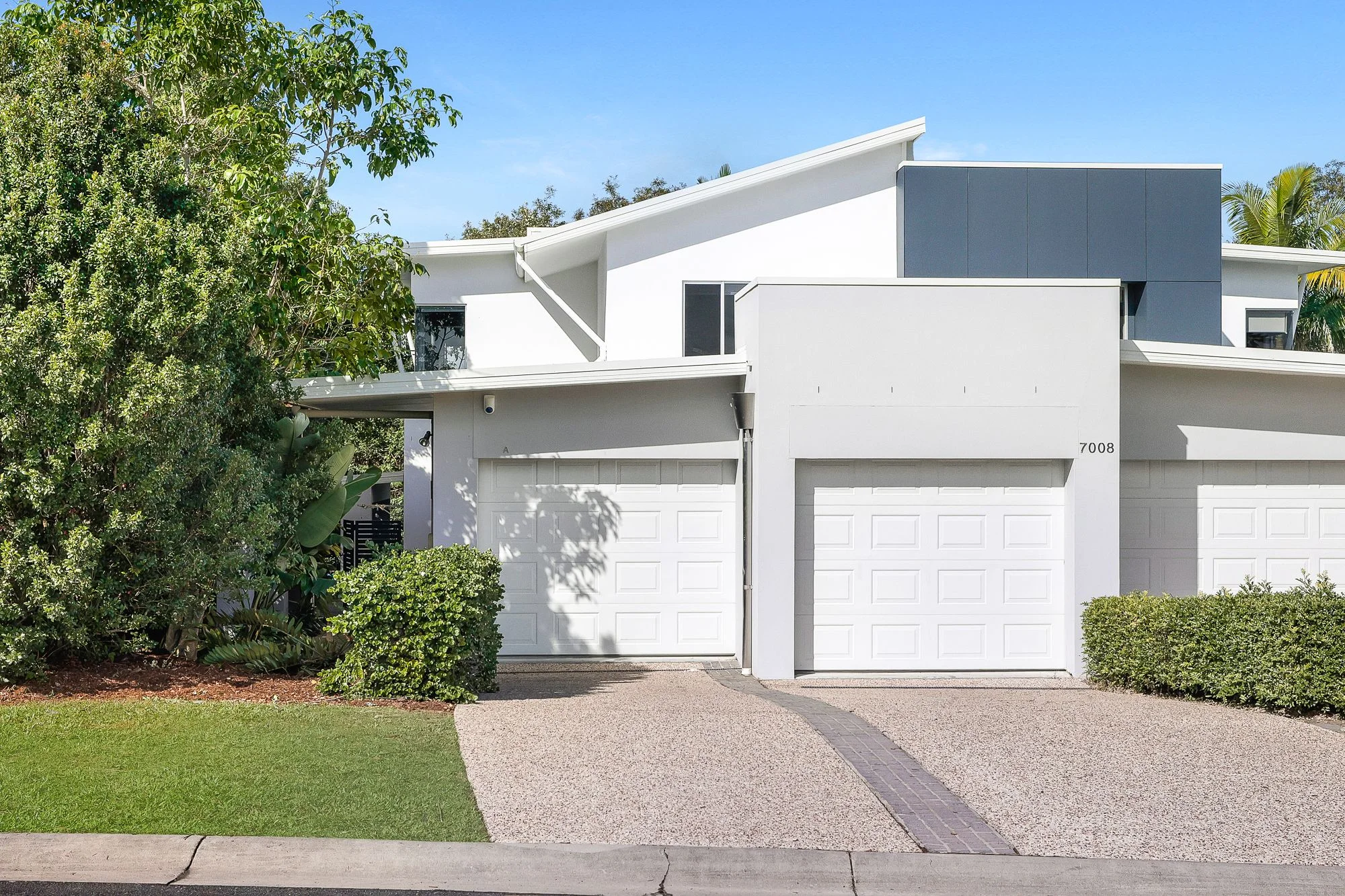 7008A Vista Drive, Benowa QLD 4217