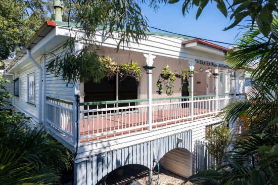 71 Arthur Street, Woody Point, Qld 4019