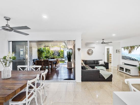 71 Silver Glade Drive, Elanora, Qld 4221