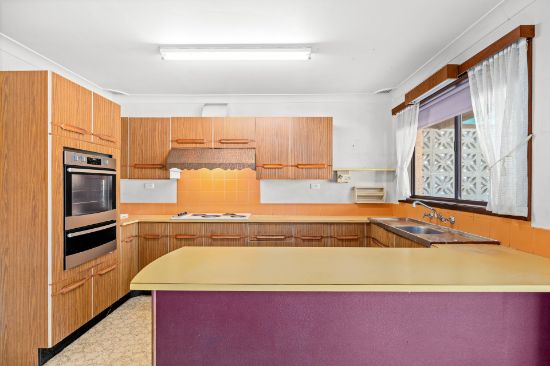 74 Watkin Avenue, Woy Woy, NSW 2256