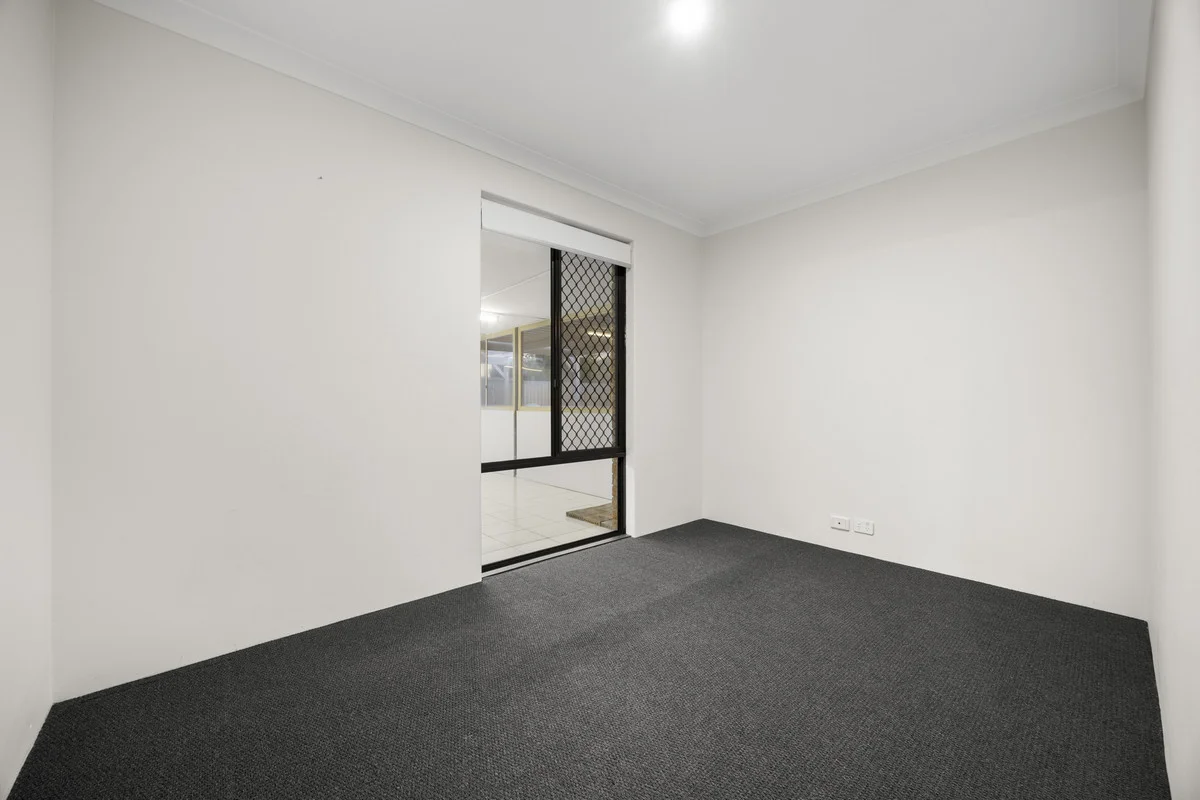76 Seabrooke Avenue, Rockingham, WA 6168