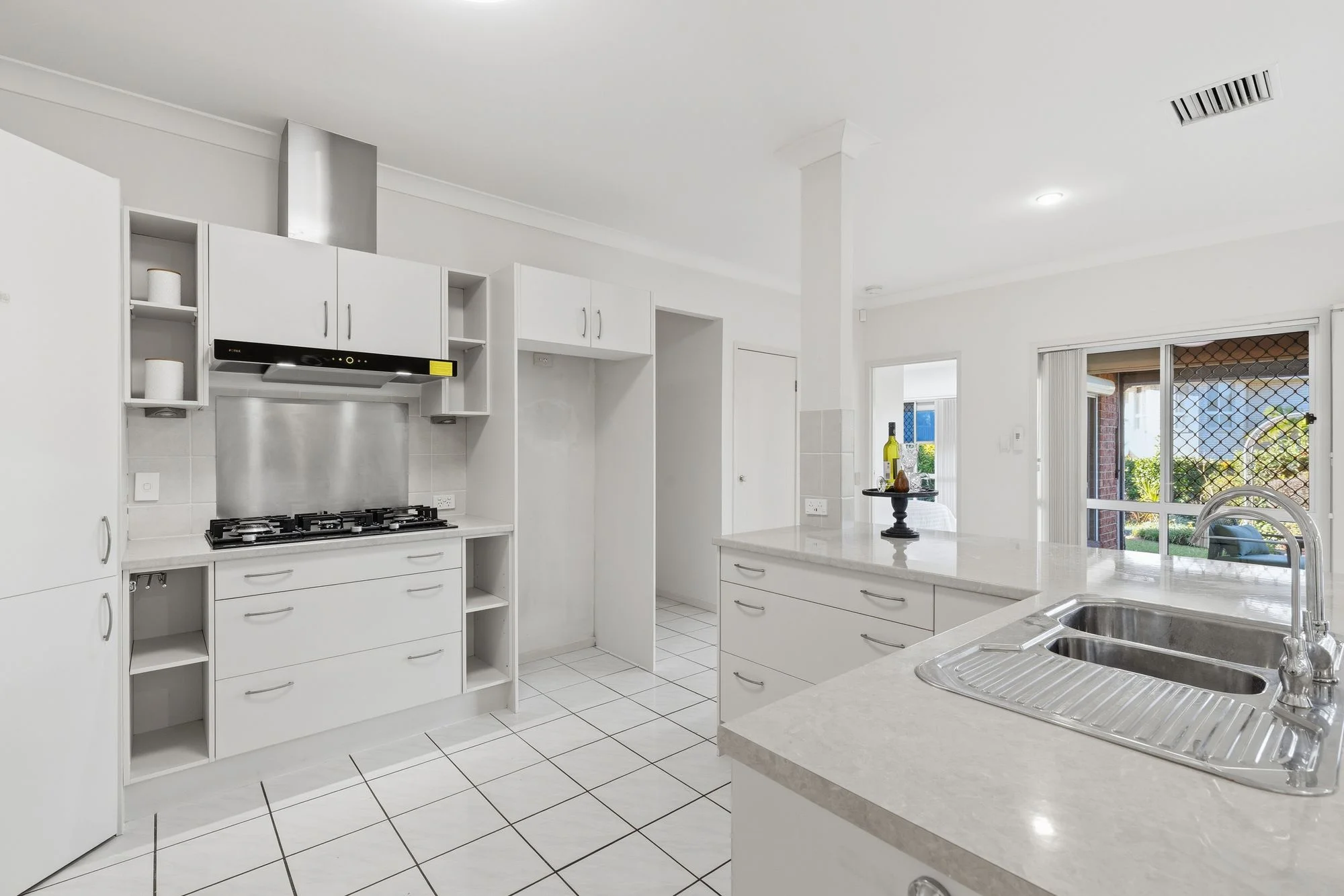 77 Ontario Crescent, Parkinson, Qld 4115