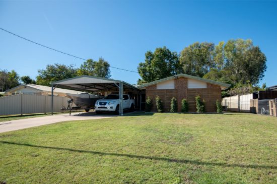 77 Staal Cres, Emerald, Qld 4720