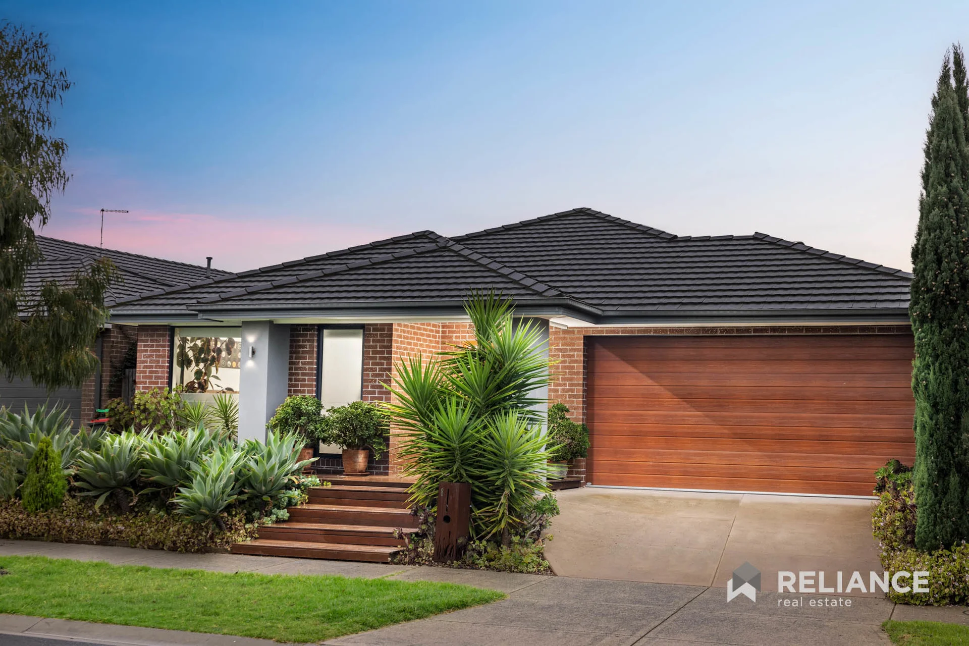 8 Amaretto Circuit, Manor Lakes, Vic 3024