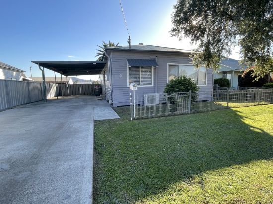 8 Barrett Avenue, Cessnock, NSW 2325