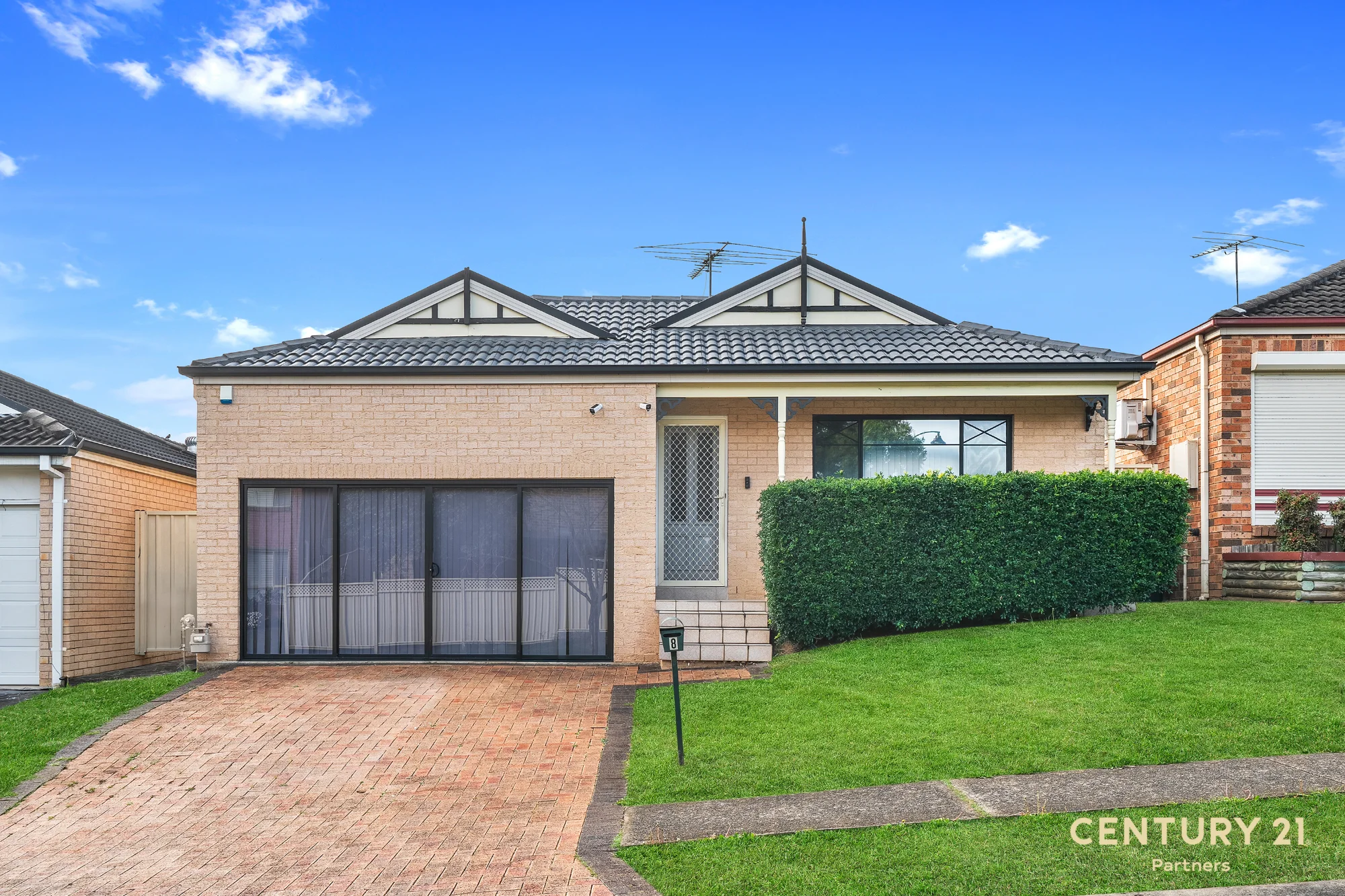 8 Blackburn Avenue, West Hoxton, NSW 2171