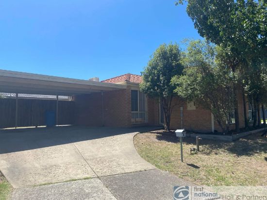 8 Carina Terrace, Cranbourne West, Vic 3977