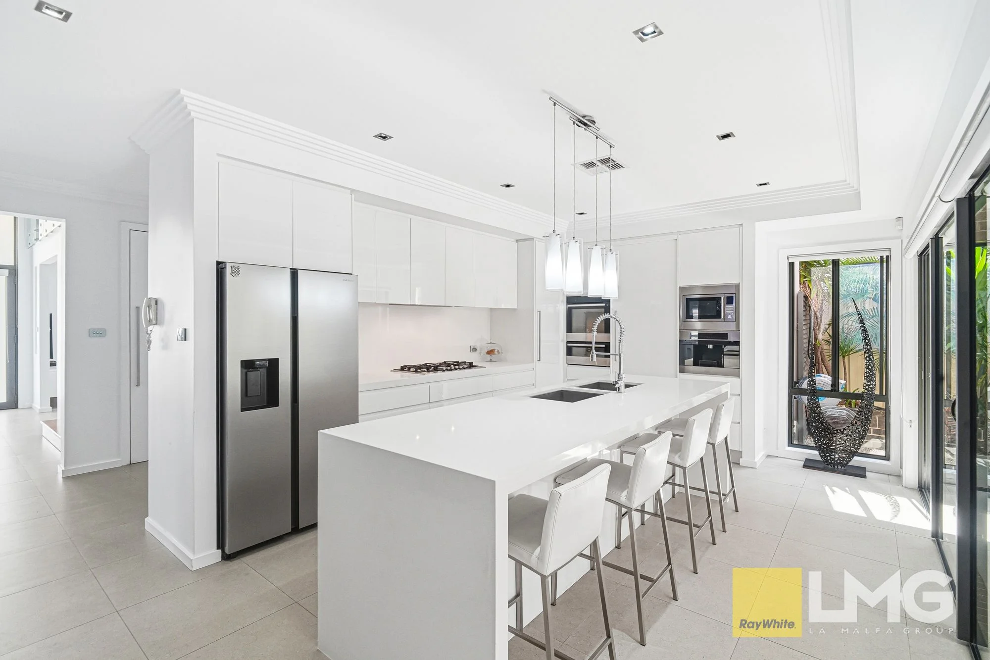 8 Clover Avenue, Casula NSW 2170