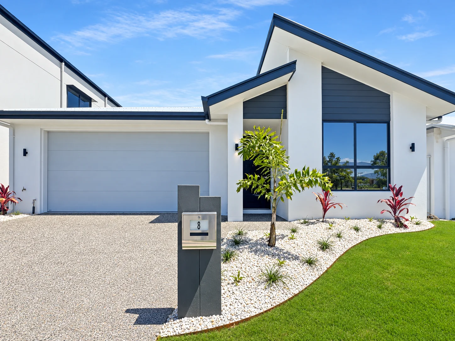 8 Clover Road, Palmview, Qld 4553