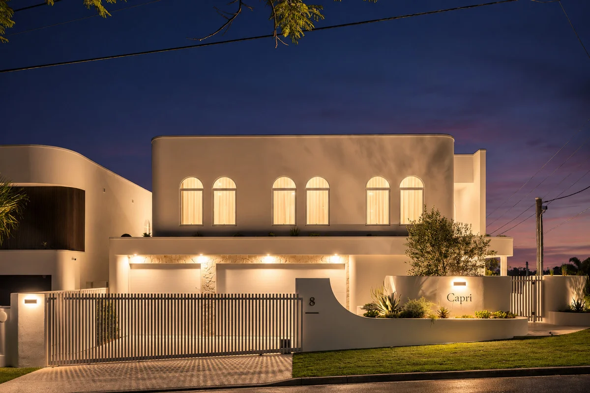 8 Dagmar Street, Holland Park West, Qld 4121