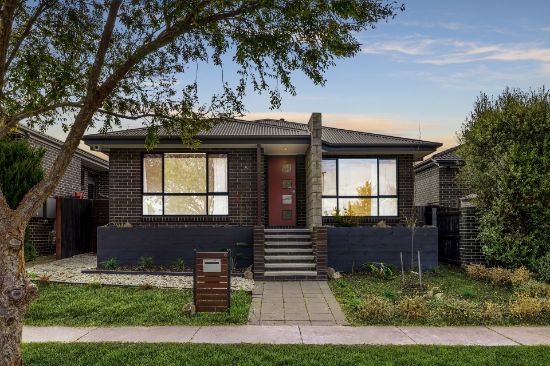 8 Donald Horne Circuit, Franklin, ACT 2913