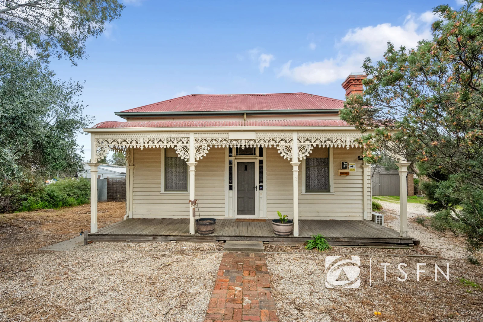 8 Dowding Street, California Gully, Vic 3556